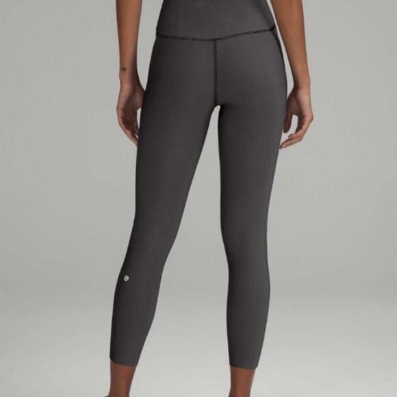 Lululemon Base Pace High-Rise Tight 25” Legging Size 6 - Picture 4 of 8